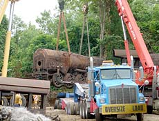 917 being lifted onto a truck for the journey to her new home in Bellville, Ohio on July 8, 2008.